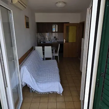Tri Palme * Vinišće