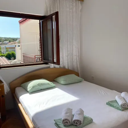 Tri Palme * Vinišće