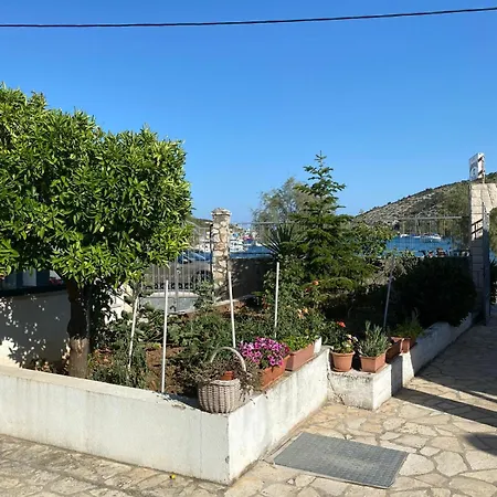 Tri Palme Vinišće